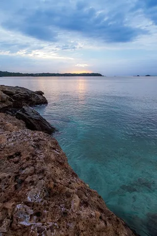 海滩，蓝色的海水，云朵，黎明，黄昏，岛屿，风景，海洋