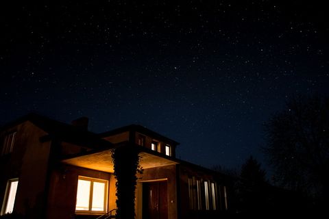 建筑，房子，灯光，夜晚，天空，星星，窗户，建筑