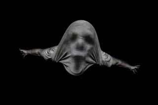 人物，穿着，灰色，布料，肖像，低调，黑色，深色