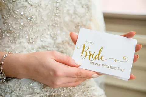 持我新娘打印卡的人 持我新娘打印卡的人