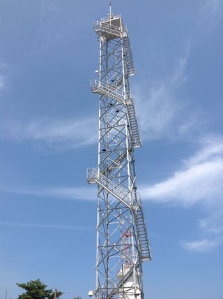蜂窝、塔、天空、站、发射机、发射、低角度视图、金属