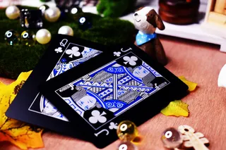 杰克女王俱乐部，黑色扑克牌，扑克，扑克牌，技术，无线技术，关注前景，特写