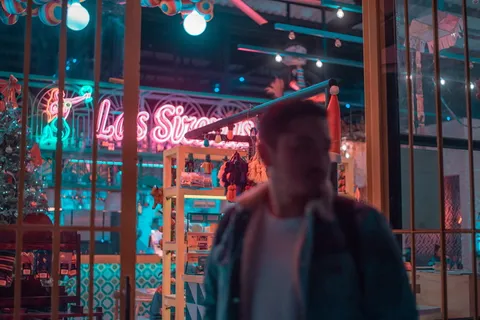 照明,人,人,光,城市,彩色夹克,尼康,危地马拉 照明,人,人,光,城市,彩色夹克,尼康,危地马拉