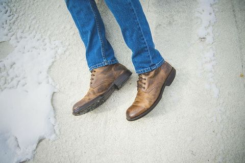 成人、混凝土、日光、牛仔、时装、鞋类、吊带、牛仔裤 成人、混凝土、日光、牛仔、时装、鞋类、吊带、牛仔裤