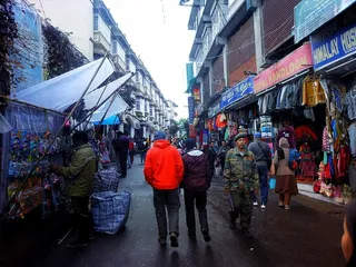 人、步行、街道、商店、城市、白天、街道、市场