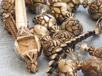 特写照片,金色珠宝,服装,珠宝,时尚,黄金,黄金,金属,服装,珠宝,时尚 特写照片,金色珠宝,服装,珠宝,时尚,黄金,黄金,金属,服装,珠宝,时尚