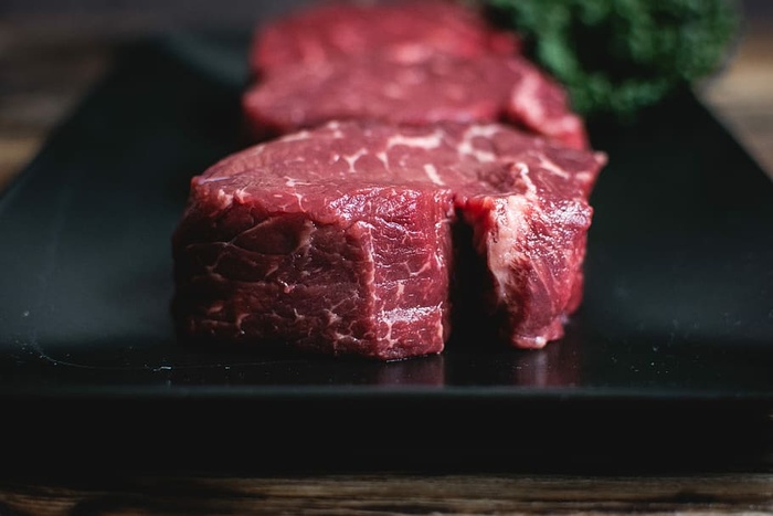 生牛排