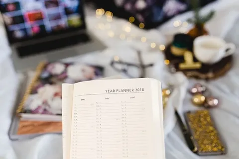 从床上开始工作