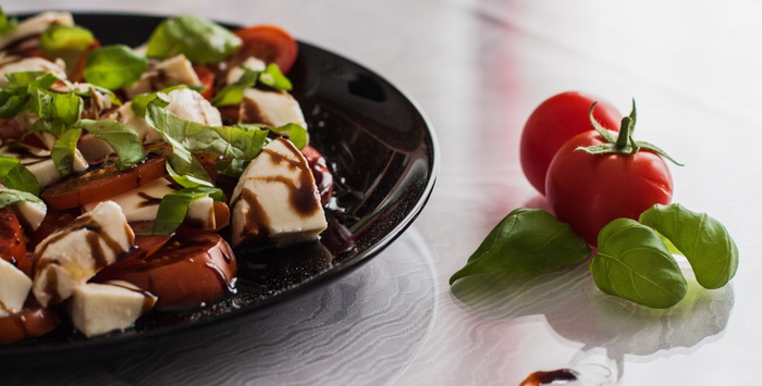 准备, 餐饮, 黑色, 盘子, 番茄和马苏里拉奶酪沙拉, 香醋, 意大利语, 沙拉