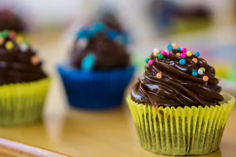 选择性，聚焦摄影，巧克力纸杯蛋糕，甜心，聚会，喜悦，卡路里，制度