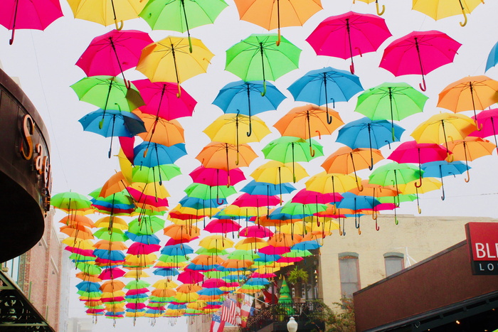 彩色雨伞
