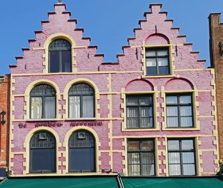 布鲁日，山墙屋，双山墙，旧市场，世界遗产，佛兰德斯，比利时，暗粉色