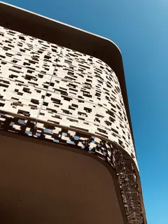 美国剑桥，新英格兰*广场，波士顿大厦，周日，中午