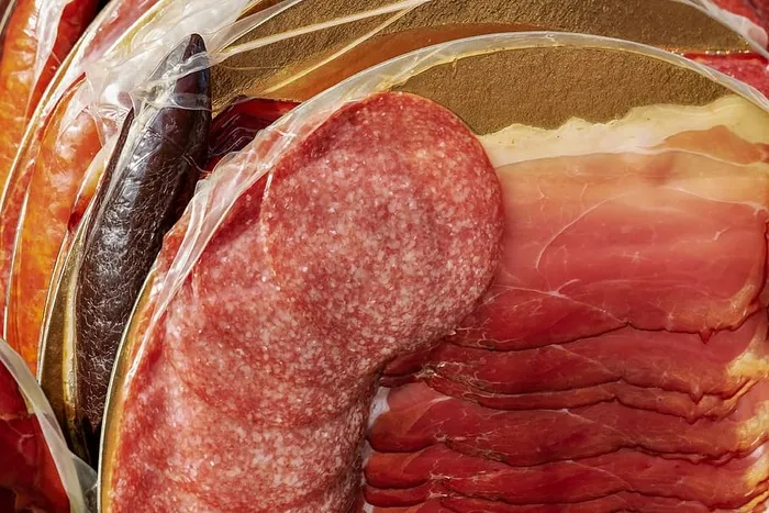 生肉包装、火腿、黑森林火腿、意大利腊肠、黑香肠、wurstplatte、真空包装、开胃