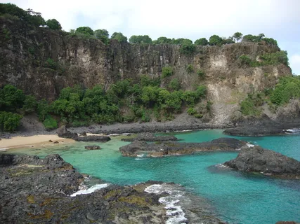 费尔南多·德诺罗尼亚、猪湾、海洋、海滩、完美、风景、水、岩石 费尔南多·德诺罗尼亚、猪湾、海洋、海滩、完美、风景、水、岩石