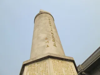 武汉长江大桥，建筑，长江，低视角，建筑，建筑结构，建筑外观，天空