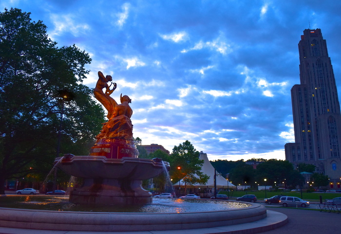 美国匹兹堡，申利广场，大学，学习大教堂，异教徒神，喷泉，弗里克喷泉