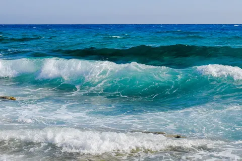 海浪、蓝色、白色、天空、波浪、泡沫、喷雾、水 海浪、蓝色、白色、天空、波浪、泡沫、喷雾、水