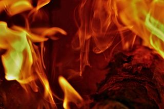 燃烧，木材，火焰，炉子，烟，火焰，火，火-自然现象