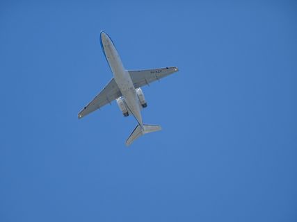 飞机，tiebwerk，客机，客机，假日航班，天空，传单，飞行