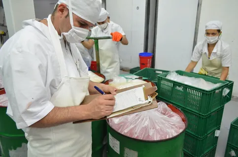 工业,食品,包装,包装,酿酒厂,职业,工作,男人 工业,食品,包装,包装,酿酒厂,职业,工作,男人