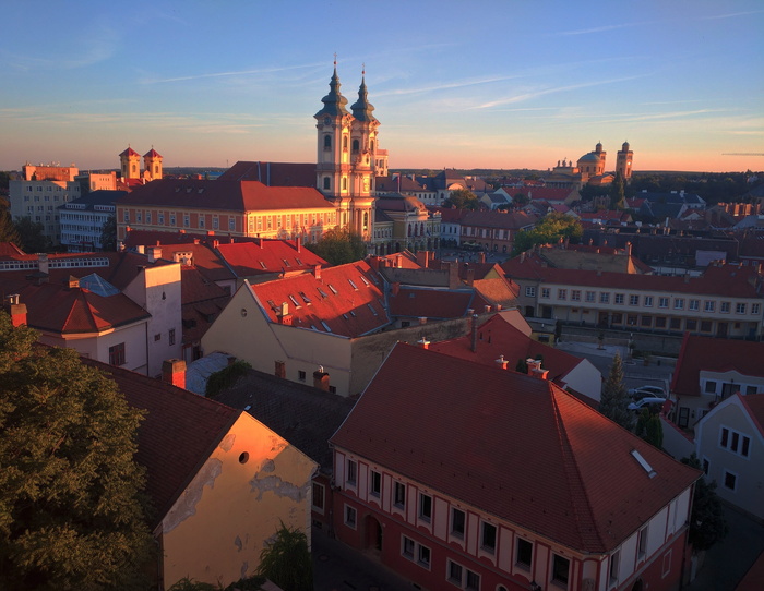 Eger、Cityscape、匈牙利、日落、葡萄酒、欧洲、景观、教堂