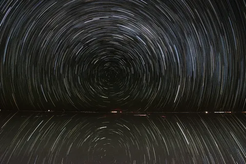 乌尤尼,玻利维亚,盐湖,镜像效果,星星,夜间,反射,星星轨迹 乌尤尼,玻利维亚,盐湖,镜像效果,星星,夜间,反射,星星轨迹