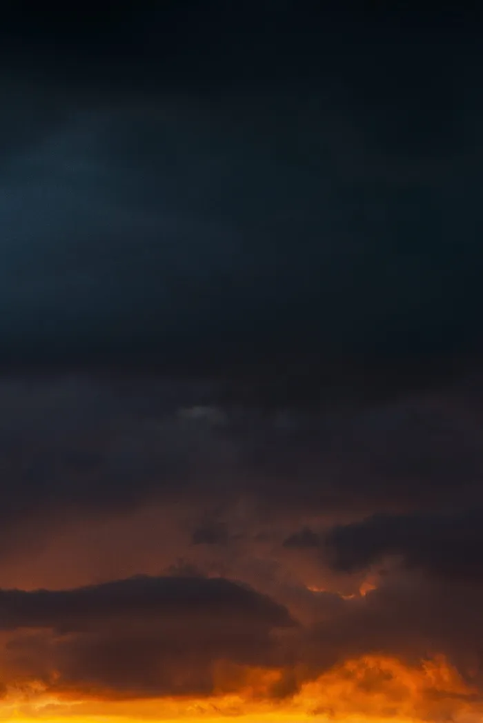 橙色日落，天空，云，日落，日出，户外，景观，红色