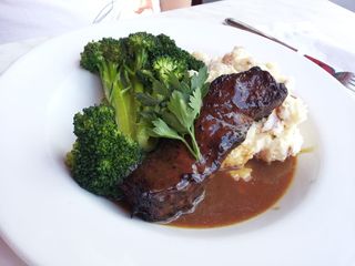 食物，肉，肋骨，烤，西兰花，盘子，晚餐，蔬菜