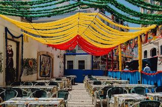 葡萄牙里斯本为圣安东尼盛宴装饰的街道