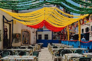 葡萄牙里斯本为圣安东尼盛宴装饰的街道