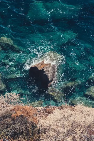 户外、大海、水、悬崖、夏天、每天、白天、悬崖