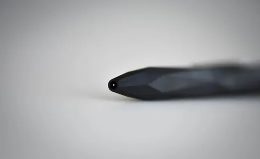 黑笔的选择性聚焦摄影 黑笔的选择性聚焦摄影