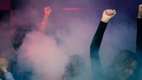 人，聚会，庆祝，人群，黑暗，夜晚，舞台，灯光