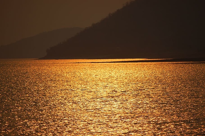 夜晚，自然，海洋，海洋，水，风景——自然，自然之美，宁静