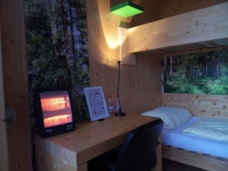 scubepark，柏林，机场，木质材料，桌子，无人，室内，照明