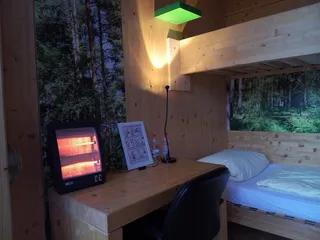 scubepark，柏林，机场，木质材料，桌子，无人，室内，照明