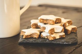星形烘焙糕点，圣诞饼干，糕点，饼干，圣诞节，圣诞饼干，圣诞节时间，饼干