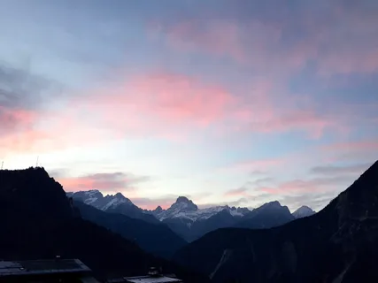 山，日落，天空，风景-自然，自然之美，山脉，云天，宁静的景色