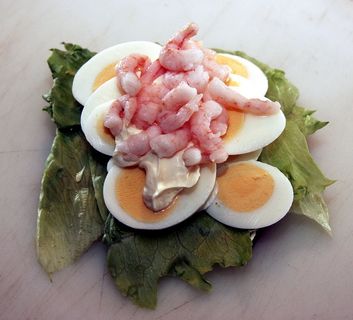 敞口三明治，敞口三明治，沙拉，黑麦面包，食品，餐饮，生产，味道