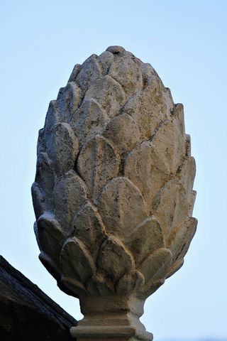 采购产品灰色菠萝final，石头塑料，雕塑，石头，石头雕塑，艺术品，天空，艺术和工艺