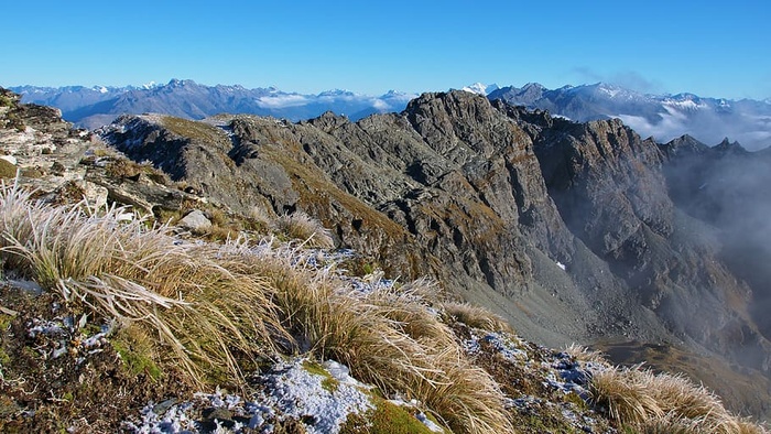 棕色，山脉，白天，灰色，山脉，丘陵，蓝色，天空