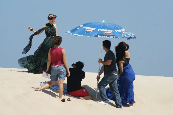 快乐，海滩，大海，团聚，沙滩，拍照，全长，人群