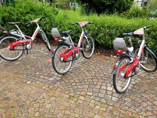 自行车，出租自行车，环境，环保，生锈，污染，垃圾，废物