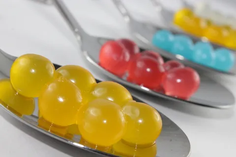 不锈钢勺子,珠子,珍珠,分子美食,美食,果汁,颜色,医疗保健和医药 不锈钢勺子,珠子,珍珠,分子美食,美食,果汁,颜色,医疗保健和医药