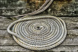 木板灰色编织绳
