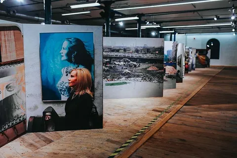 收集了一些引人深思的海报和图片