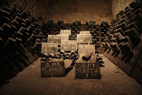 法国,兰斯,饮料,瓶子,葡萄酒,游戏,布泰尔,洞穴 法国,兰斯,饮料,瓶子,葡萄酒,游戏,布泰尔,洞穴