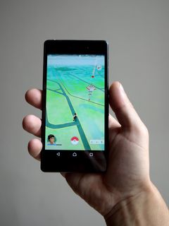 个人，手持，智能手机，显示，口袋妖怪，go，应用程序，口袋妖怪go