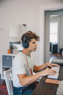 技术, 无线技术, 计算机, 笔记本电脑, 一个人, 使用笔记本电脑, 连接, 通讯